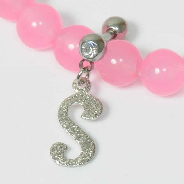 ボディピアス アルファベット*バーベル 【サイズ】16GA(1.2mm) チャーム部分(丸カン部分含む)15.0mm*9.0mm バーベル部分 シャフトサイズ6mm ボール4mm 【個数】1個 【仕様